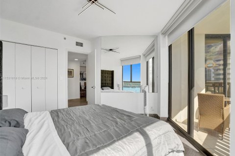 Condo in Aventura, Florida, 3 bedrooms  № 1013799 - photo 23