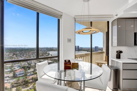 Condo in Aventura, Florida, 3 bedrooms  № 1013799 - photo 14