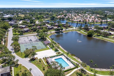 Townhouse in Stuart, Florida 3 bedrooms, 140.47 sq.m. № 1208646 - photo 7