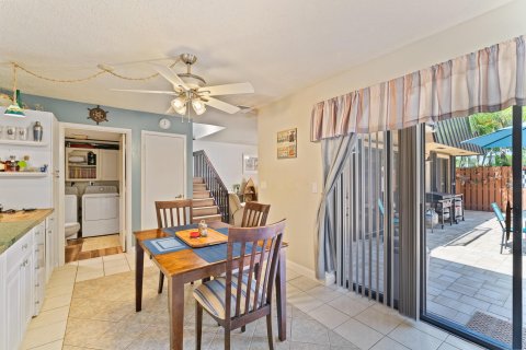 Townhouse in Stuart, Florida 3 bedrooms, 140.47 sq.m. № 1208646 - photo 29