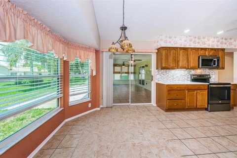 House in New Port Richey, Florida 2 bedrooms, 172.33 sq.m. № 1251615 - photo 22