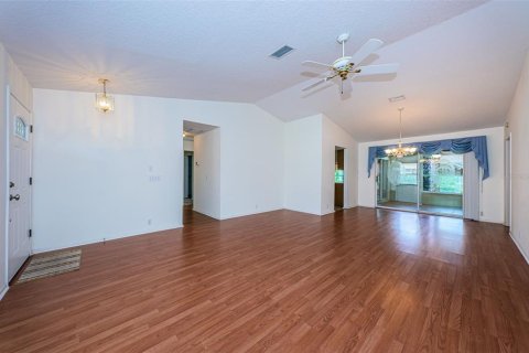 Villa ou maison à vendre à New Port Richey, Floride: 2 chambres, 172.33 m2 № 1251615 - photo 8