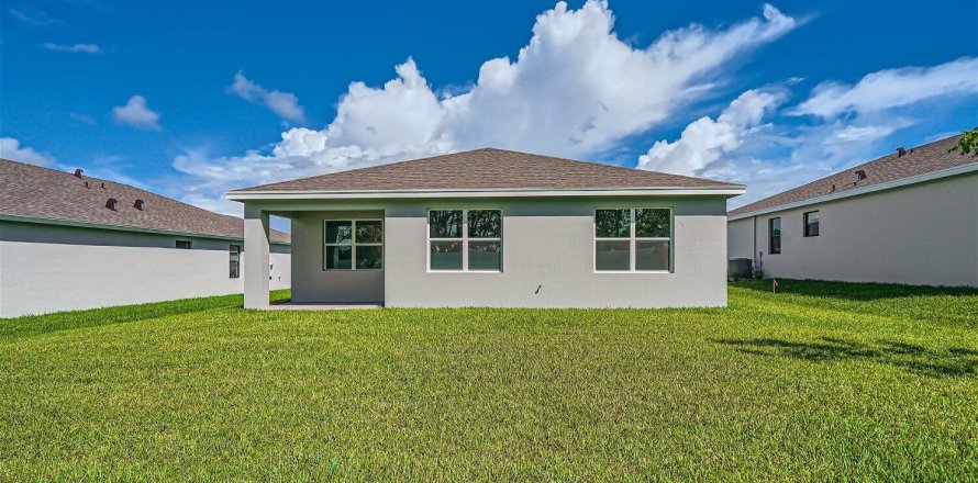 House in Jensen Beach, Florida 3 bedrooms, 155.33 sq.m. № 614404