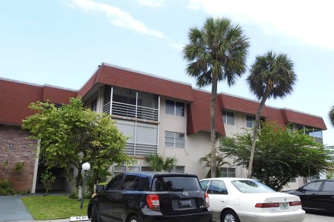 Copropriété à vendre à Lauderdale Lakes, Floride: 1 chambre, 61.5 m2 № 1183247 - photo 3