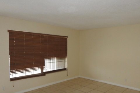 Copropriété à vendre à Lauderdale Lakes, Floride: 1 chambre, 61.5 m2 № 1183247 - photo 4