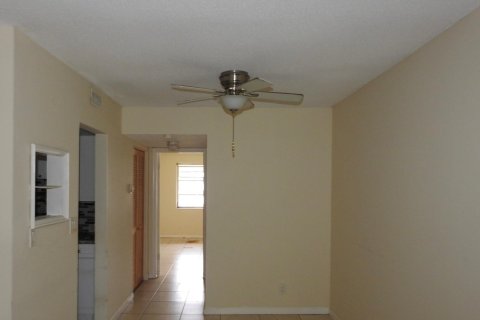 Copropriété à vendre à Lauderdale Lakes, Floride: 1 chambre, 61.5 m2 № 1183247 - photo 10