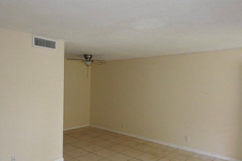 Copropriété à vendre à Lauderdale Lakes, Floride: 1 chambre, 61.5 m2 № 1183247 - photo 15