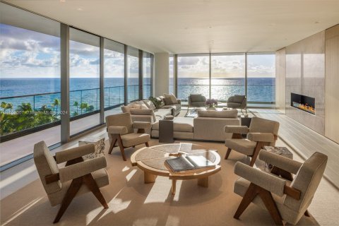 Condo in Bal Harbour, Florida, 4 bedrooms  № 1347743 - photo 1