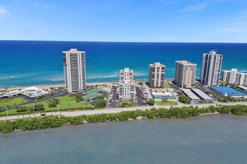 Condominio en venta en Riviera Beach, Florida, 2 dormitorios, 123.56 m2 № 1178370 - foto 9