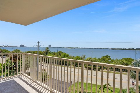 Condominio en venta en Riviera Beach, Florida, 2 dormitorios, 123.56 m2 № 1178370 - foto 29