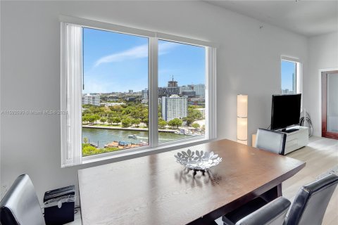 Condominio en venta en Miami, Florida, 2 dormitorios, 85.93 m2 № 1206073 - foto 6