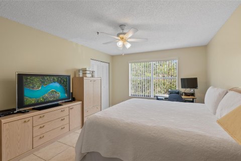 Condominio en venta en Coconut Creek, Florida, 1 dormitorio, 78.6 m2 № 1182363 - foto 11