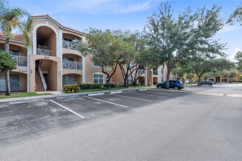 Condominio en venta en Coconut Creek, Florida, 1 dormitorio, 78.6 m2 № 1182363 - foto 3