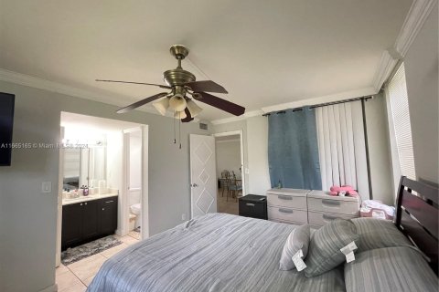 Condo in Davie, Florida, 3 bedrooms  № 1381659 - photo 18