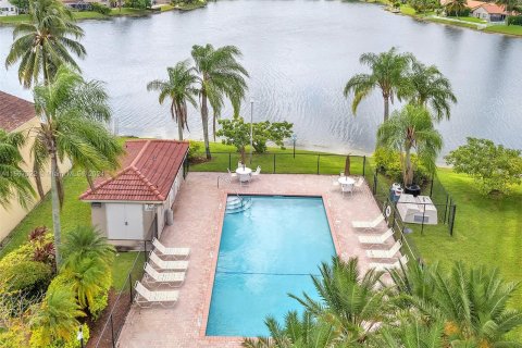 Casa en venta en Sunrise, Florida, 3 dormitorios, 132.2 m2 № 1381702 - foto 5