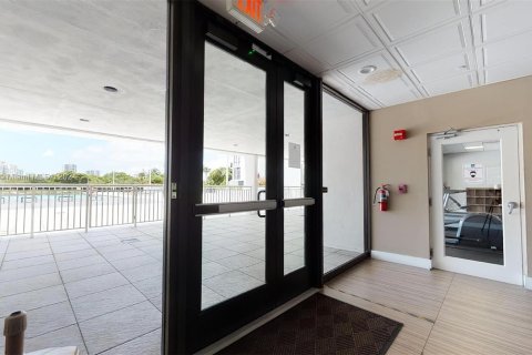 Condominio en venta en Aventura, Florida, 2 dormitorios, 106.09 m2 № 936234 - foto 19