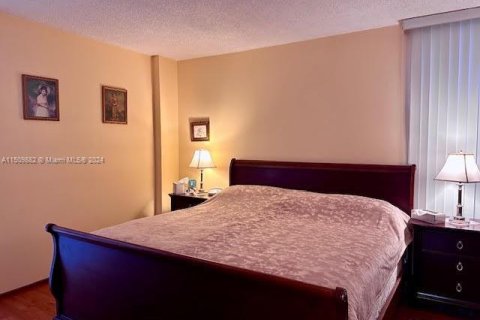 Condominio en venta en Aventura, Florida, 2 dormitorios, 106.09 m2 № 936234 - foto 10