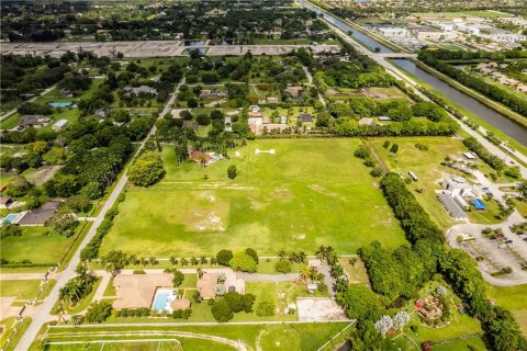 Купить земельный участок в Саутвест-Ранчес, Флорида № 1139470 - фото 16