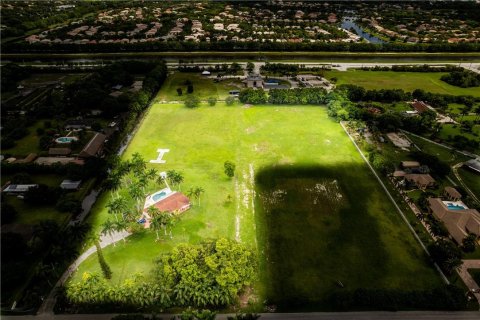 Купить земельный участок в Саутвест-Ранчес, Флорида № 1139470 - фото 18