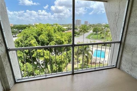 Condo in West Palm Beach, Florida, 2 bedrooms  № 1139472 - photo 6