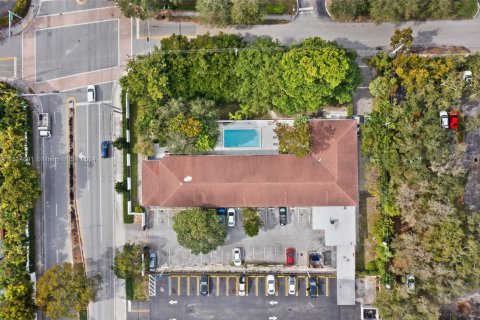 Immobilier commercial à vendre à Pinecrest, Floride: 1477.7 m2 № 949618 - photo 2