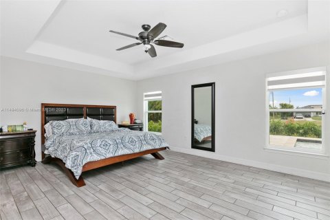 House in Cape Coral, Florida 4 bedrooms № 866031 - photo 24