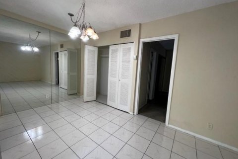 Снять в аренду квартиру в Форт-Лодердейл, Флорида 1 спальня, 49.7м2, № 851939 - фото 11
