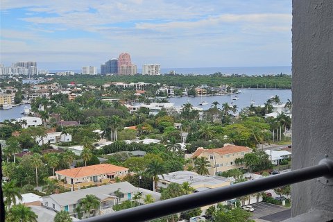 Propiedad comercial en venta en Fort Lauderdale, Florida № 984013 - foto 3