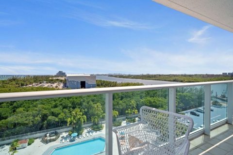 Condominio en venta en Sunny Isles Beach, Florida, 2 dormitorios, 126.07 m2 № 607849 - foto 8
