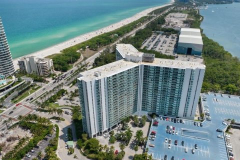 Copropriété à vendre à Sunny Isles Beach, Floride: 2 chambres, 126.07 m2 № 607849 - photo 3