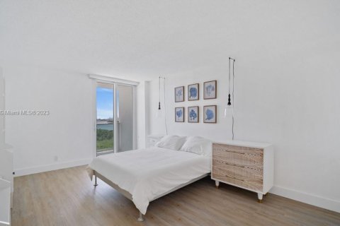 Copropriété à vendre à Sunny Isles Beach, Floride: 2 chambres, 126.07 m2 № 607849 - photo 17