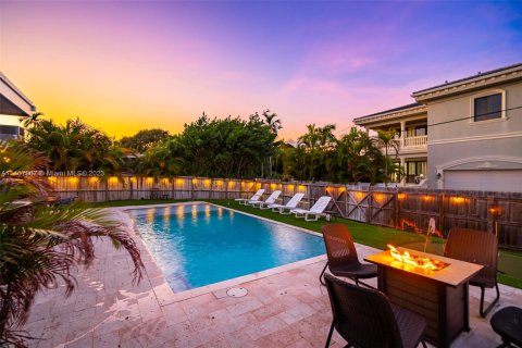 Villa ou maison à vendre à Hollywood, Floride: 4 chambres, 164.16 m2 № 931817 - photo 22