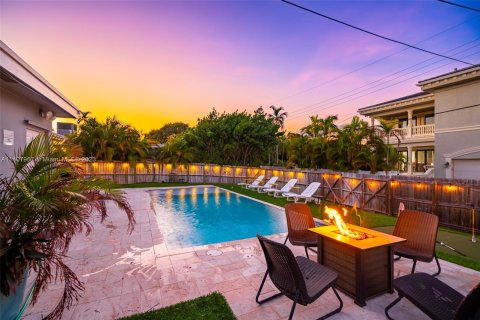 Villa ou maison à vendre à Hollywood, Floride: 4 chambres, 164.16 m2 № 931817 - photo 23
