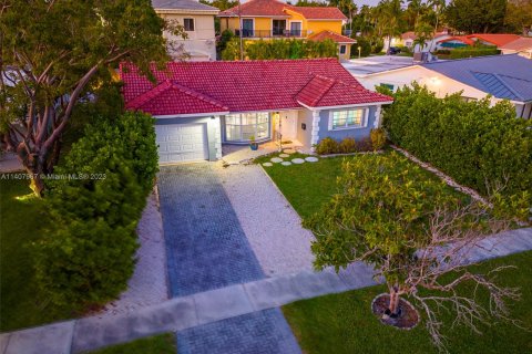 Villa ou maison à vendre à Hollywood, Floride: 4 chambres, 164.16 m2 № 931817 - photo 2
