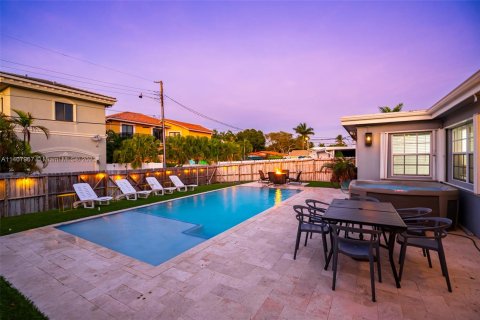 Villa ou maison à vendre à Hollywood, Floride: 4 chambres, 164.16 m2 № 931817 - photo 26