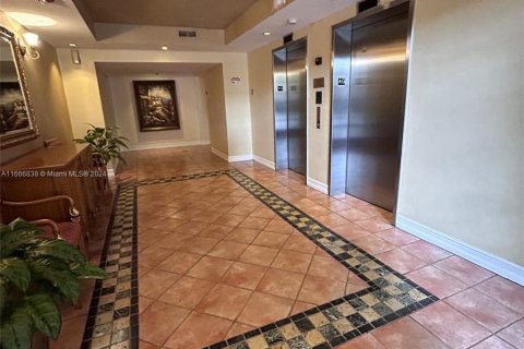 Copropriété à vendre à Aventura, Floride: 2 chambres, 109.62 m2 № 1401190 - photo 23