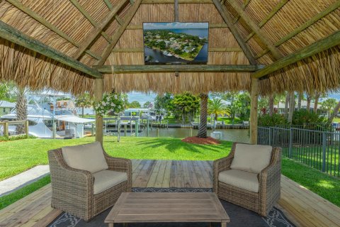 Villa ou maison à louer à Stuart, Floride: 3 chambres, 202.43 m2 № 636722 - photo 5