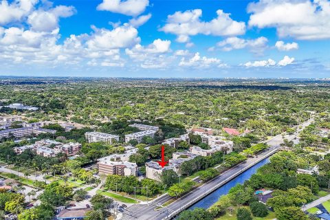 Condo in Plantation, Florida, 1 bedroom  № 1172187 - photo 8