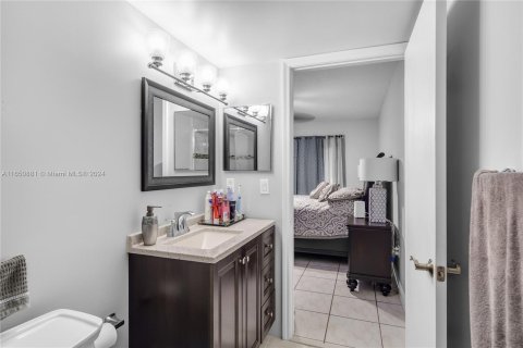 Copropriété à vendre à Hialeah, Floride: 2 chambres, 83.61 m2 № 1333612 - photo 22