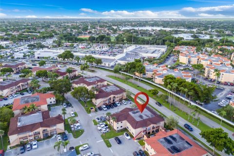 Copropriété à vendre à Hialeah, Floride: 2 chambres, 83.61 m2 № 1333612 - photo 3