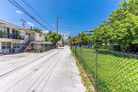 Villa ou maison à vendre à Miami Beach, Floride: 3 chambres, 172.15 m2 № 176465 - photo 21