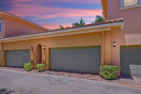 Townhouse in Jupiter, Florida 3 bedrooms, 169.27 sq.m. № 1152193 - photo 10