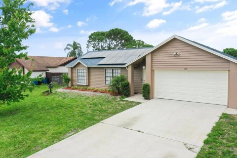 House in Palm Bay, Florida 3 bedrooms, 135.92 sq.m. № 1152107 - photo 27