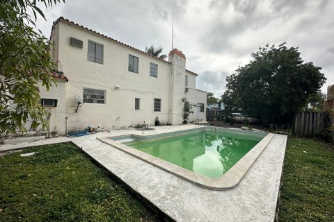 Villa ou maison à vendre à Miami, Floride: 5 chambres, 314.1 m2 № 1374957 - photo 8