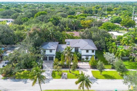 House in Miami, Florida 7 bedrooms, 562.99 sq.m. № 1375001 - photo 6