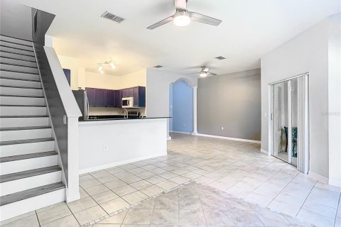 Townhouse in Tampa, Florida 3 bedrooms, 161.28 sq.m. № 1343319 - photo 3