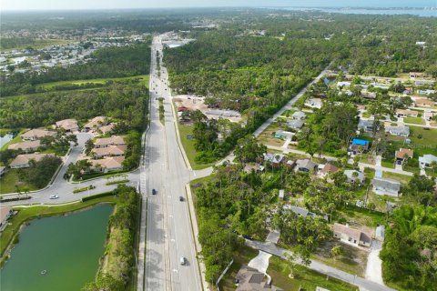 Terreno en venta en Englewood, Florida № 620677 - foto 13