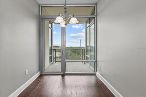 Condo in Orlando, Florida, 2 bedrooms  № 1407903 - photo 9