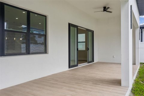 Casa en venta en Tampa, Florida, 5 dormitorios, 326.55 m2 № 1357699 - foto 24