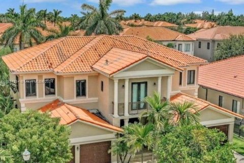 Villa ou maison à vendre à Cutler Bay, Floride: 5 chambres, 438.22 m2 № 1003562 - photo 3